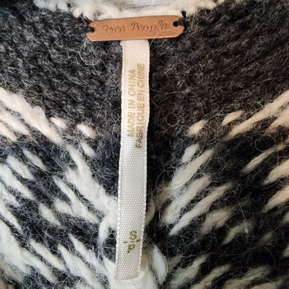 Free People Wool alpaca shawl - Picture 2 of 3